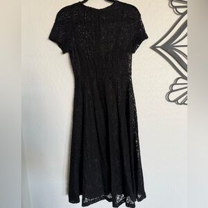 GOLDIE Classic Black Short Sleeve Lace Midi Dress w/ Slip Dress - Small
